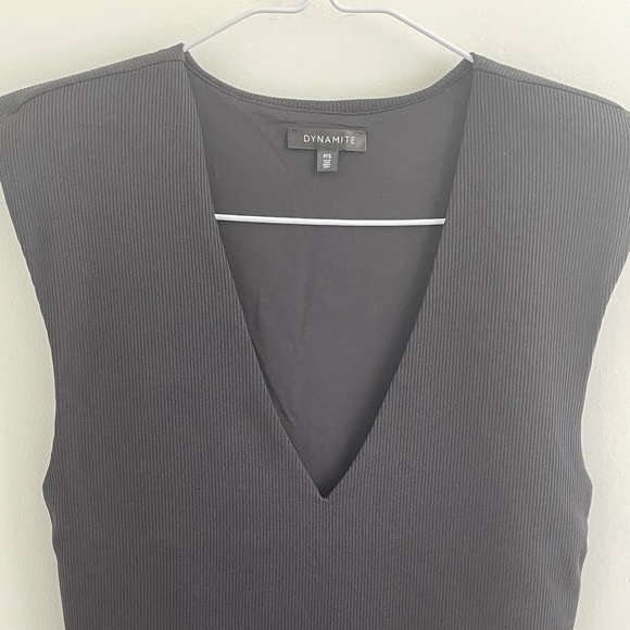 Dynamite black v-neck bodysuit - Picture 2 of 4